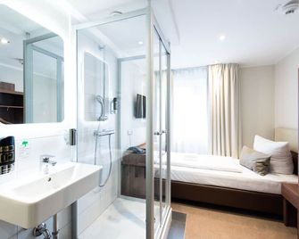 أرينا أم زوو - فرانكفورت ام ماين - غرفة نوم