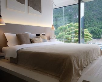 Ruoli Yangshuo - Guilin - Bedroom