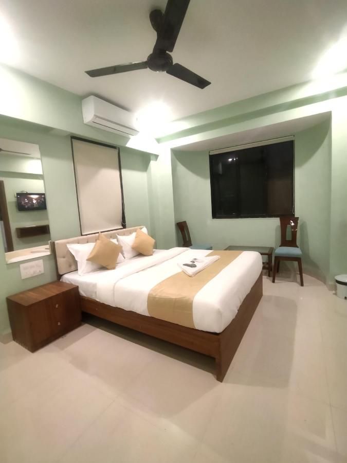 Everest Stays Rooms and Dormitory thumbnail 2