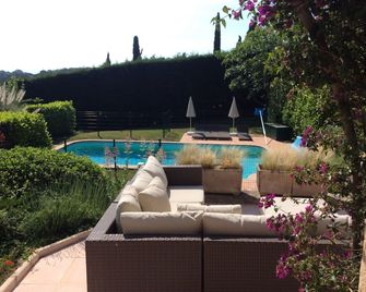 Villa with Pool in a private domain in Valbonne - - Valbonne - Pool