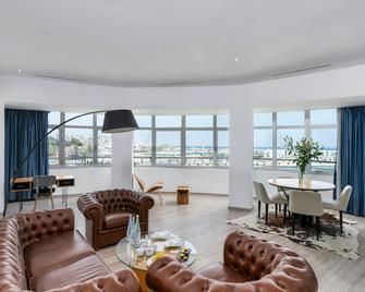 Marina Bay City Center - Tangier - Σαλόνι