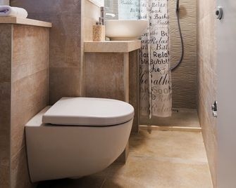 Apartments & Rooms Dujam - Split - Bathroom