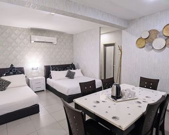 Pice Hotel - Bukit Mertajam - Schlafzimmer