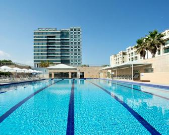 ApartHotel Okeanos on the Beach - Herzliya - Piscina