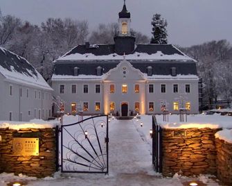 Hotel Schloss Rabenstein - קמניץ - בניין