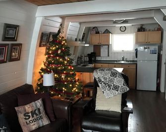 Private Yet Convenient Ski in/Ski out Chalet - Vernon - Cuisine
