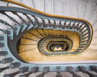 Stylish Manchester City Escape - Walk to Chinatown - Manchester - Stairs