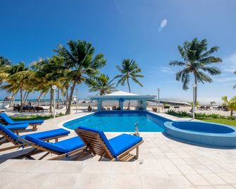 Sunset Beach 'B1' - Beachfront At Its Best Plus Pool, Kayaks, Bikes & More - San Pedro Town - Pool