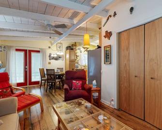 The Collector's Hideaway - Burnet - Living room