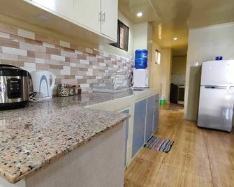 Ormoc City Gate 2 Apartment - Ormoc - Cuisine