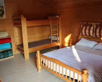 Chalets Etape du Camping Le Bivouac - Crotenay - Habitación