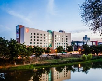 Fiesta Inn Culiacan - Culiacán - Byggnad