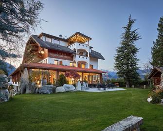 Mineralienhotel Natznerhof - Natz-Schabs - Будівля