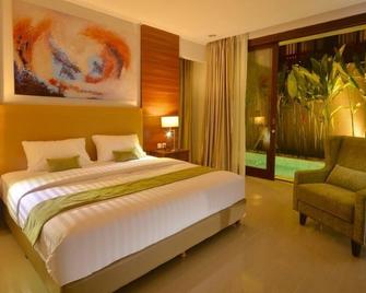 2 Br Villa Near Echo Beach & Finn's Bc - North Kuta - Bedroom