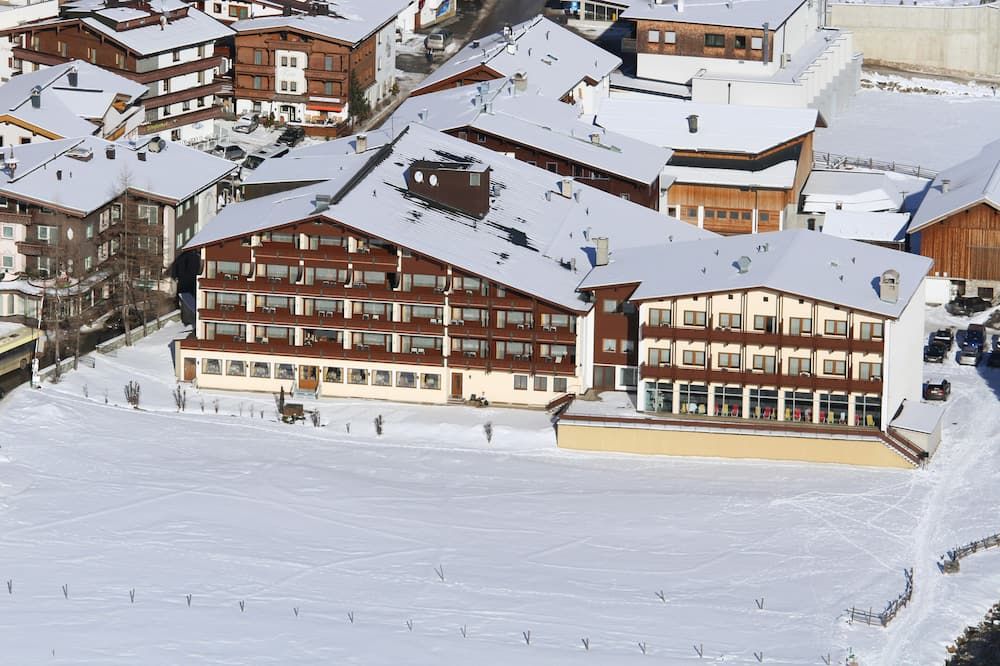 ثيرمال-بادهوتل كيرشلر - Tux - مبنى