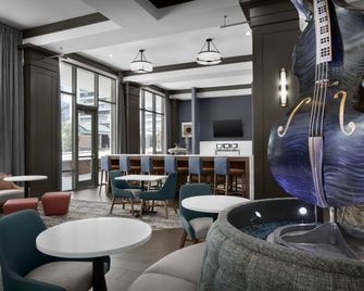 Hampton Inn & Suites Austin @ The University/Capitol - Austin - Oleskelutila