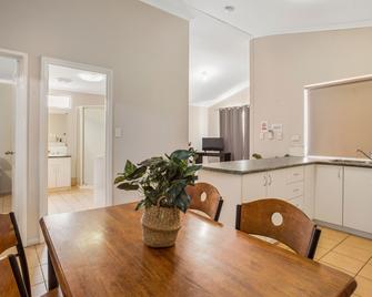 Aaok Karratha Caravan Park - Каррата - Їдальня