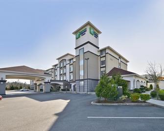 Holiday Inn Express & Suites Tacoma South - Lakewood - Lakewood - Building