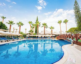 Calimera Side Resort - Side - Pool
