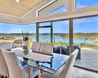 Faboulouse Sea View 4 Bed Room House - Paihia - Balcony