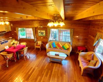 Nuowei Senlin Cottage - Ren-ai Township - Ruang tamu