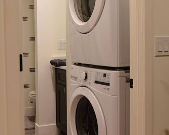 Cozy Cherry Creek Basement Suite with Private Entrance - Denver - Vaskeri