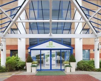 Holiday Inn Warrington - Warrington - Gebäude
