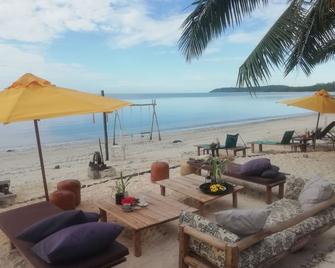 Mirana plage - Ile aux Nattes