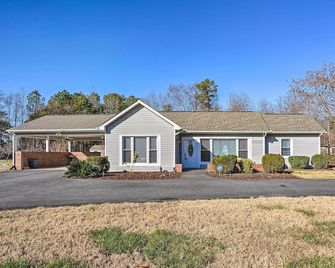 Prince George Getaway Near Historic Sites! - Prince George - Edificio