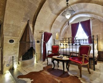 Elika Cave Suites Cappadocia, Curio Collection by Hilton - Ortahisar - Habitación