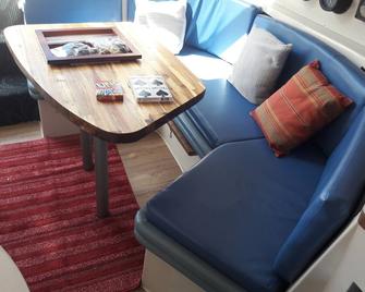 Yacht Stay Providence Marina - Providence - Salon