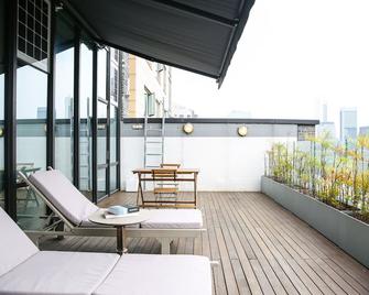 Hotel Crescendo Seoul - Seoul - Balcony