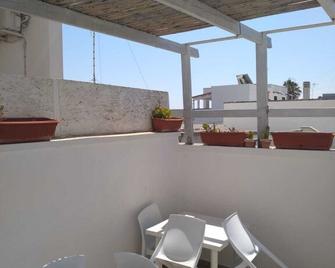 B&B Vistamareblu - San Foca - Balcón