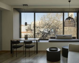 Athens Woo Suites - Atenas