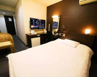 Toei Hotel - Yokkaichi - Ložnice