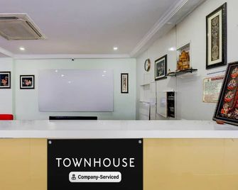 OYO Townhouse Benz Circle Mg Road - Віджайавада - Рецепція