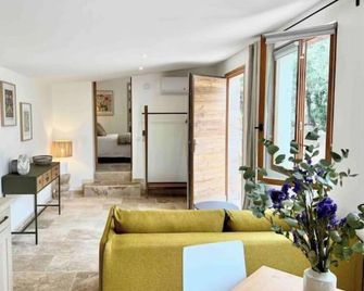 Maison La Hulotte - Lussan - Living room