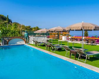 Hotel Il Girasole - Anacapri - Bể bơi