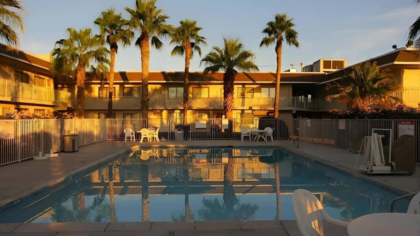 Econo Lodge Inn & Suites Yuma