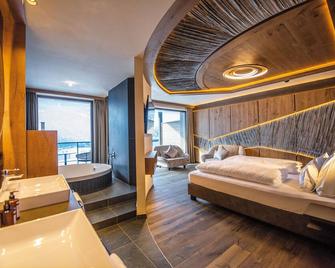 Leitgam luxury Hotel for two - Chienes/Kiens - Sypialnia