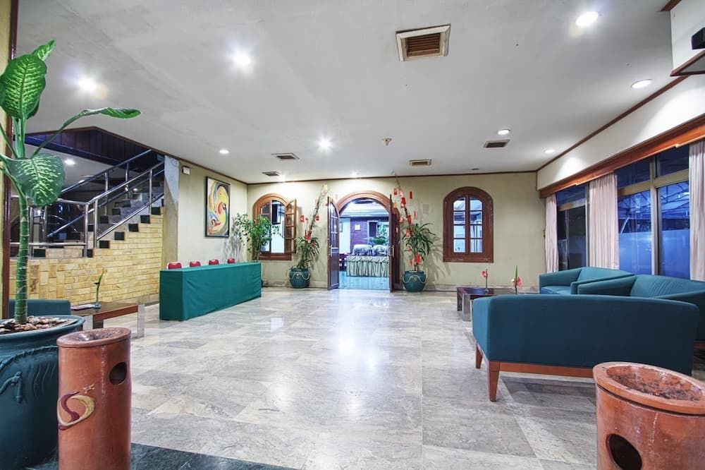 Sahid Kawanua Hotel - מאנאדו - לובי