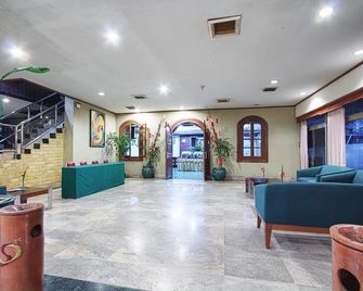 Sahid Kawanua Hotel - מאנאדו - לובי