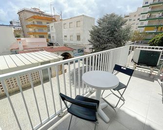 Apartamentos Gandía Centro 3000 - Gandía - Balcón