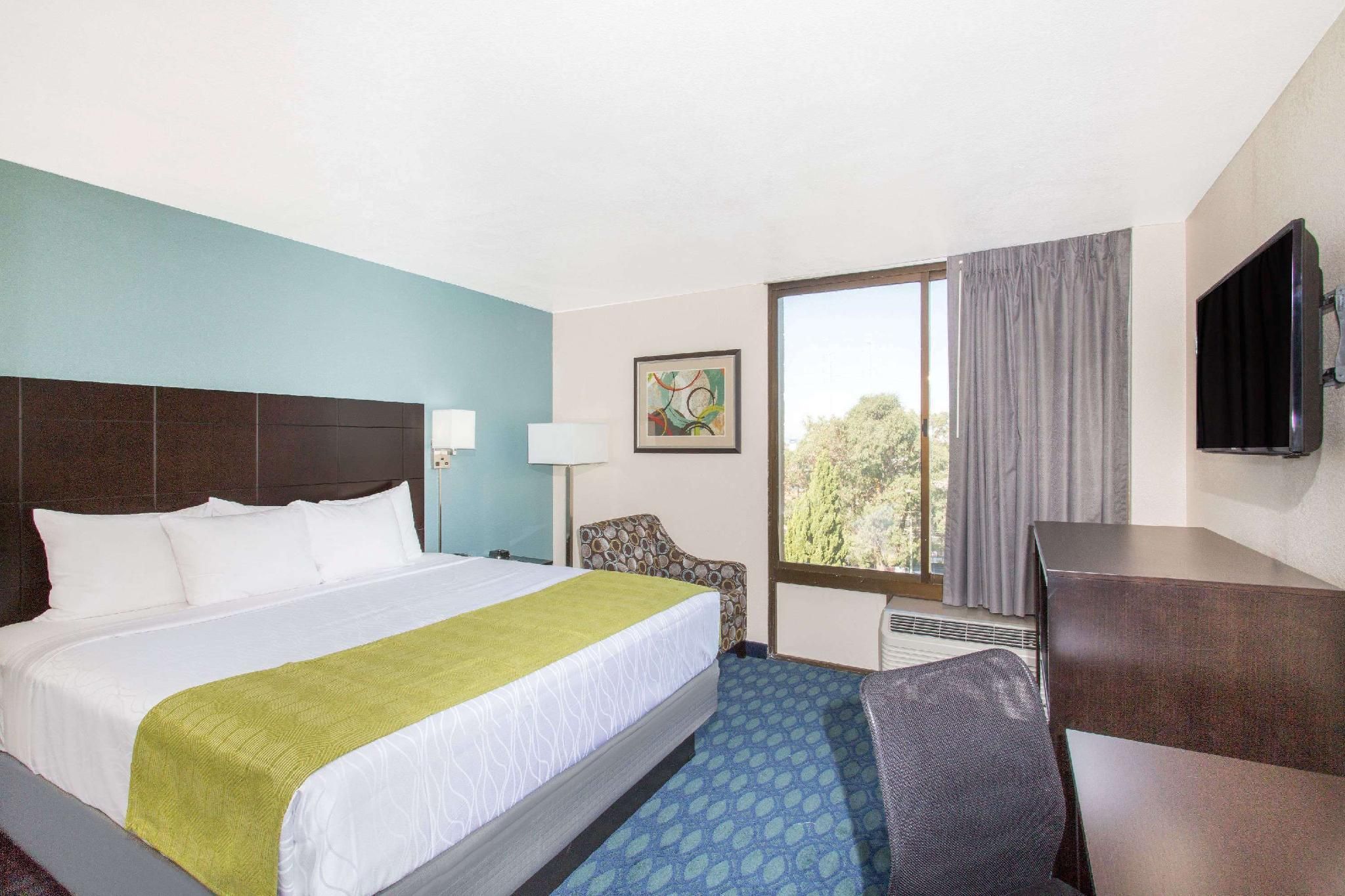 Days Hotel Oakland Airport-Coliseum - Oakland - Habitación