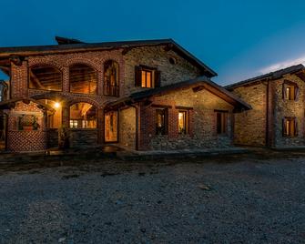 Cascina Veja - Vigna - Edificio
