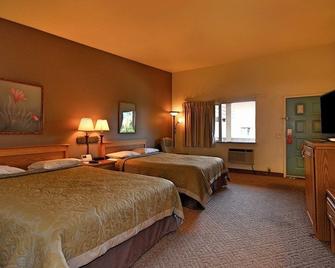 Costa Mesa Inn - Costa Mesa - Slaapkamer