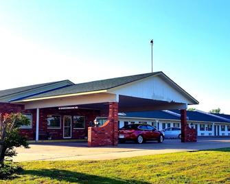 Lake Eufaula Inn & Suites - Checotah - Edificio