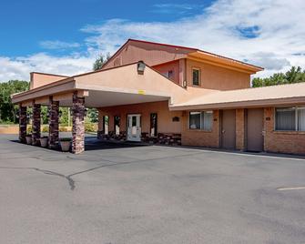 Rodeway Inn Gunnison - Gunnison - Building