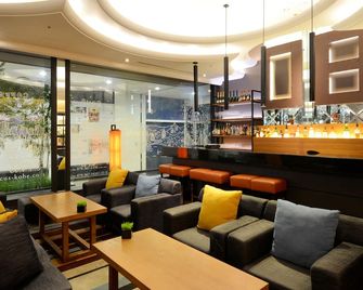 Hotel Crown Palais Kobe - קובה - בר
