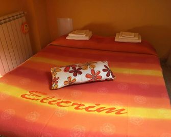 Elicrim - Santo Stefano di Magra - Slaapkamer